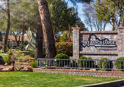 Sky Ranch Lodge & Botanical Gardens