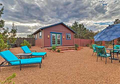 Sunny Sedona Getaway - Hike, Golf, and Relax!
