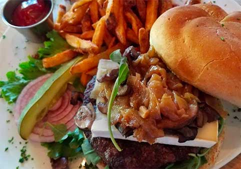 Oak Creek Brewery & Grill